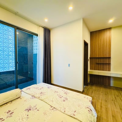 Rent a spacious, fully furnished house near the beach, Thanh Khe, Da Nang, Vietnam