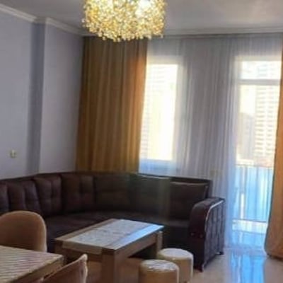 Location d'un appartement lumineux et meublé, Batoumi, Géorgie