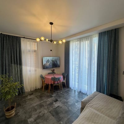 Alquiler de apartamento luminoso y completamente amueblado, Batumi, Georgia