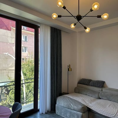 Alquiler de apartamento luminoso y completamente amueblado, Batumi, Georgia