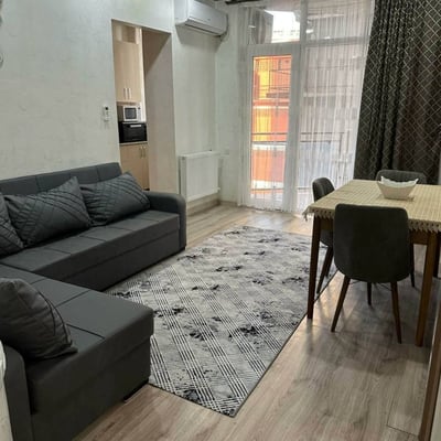 Location d'un appartement spacieux et entièrement meublé, Batoumi, Géorgie