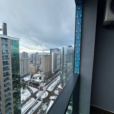 Vermietung einer geräumigen, komfortablen Wohnung, Batumi, Georgien