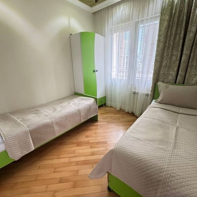 Location d'un appartement spacieux avec deux chambres proche de la mer, Batumi, Géorgie