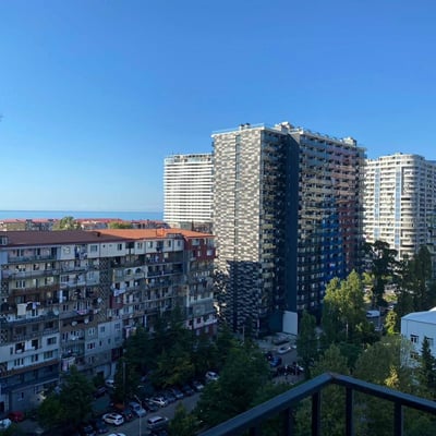 Vermietung einer hellen, möblierten Wohnung, Batumi, Georgien