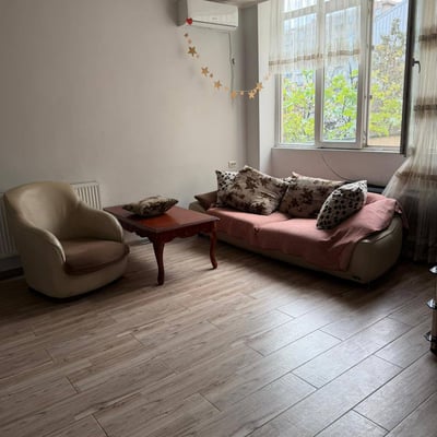 Location d'un appartement meublé et lumineux, Batoumi, Géorgie