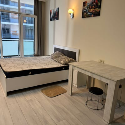 Neue möblierte Wohnung zur Miete, Batumi