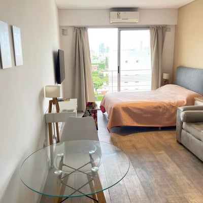 Studio Apartment with Balcony, Top Floor, Colegiales