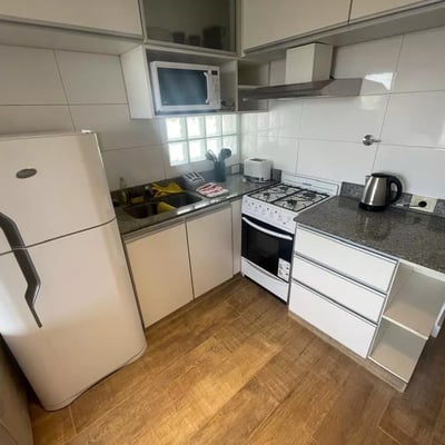 Studio Apartment with Balcony, Top Floor, Colegiales