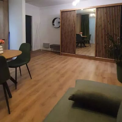 Location longue durée d’un appartement, 47,5 m², à Florești, Cluj-Napoca, Roumanie