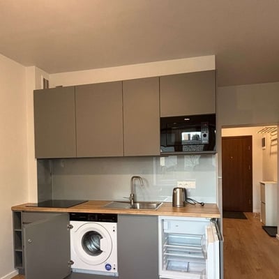 Location d'un studio compact et moderne, 22 m², quartier de Bronowice, Cracovie, Pologne