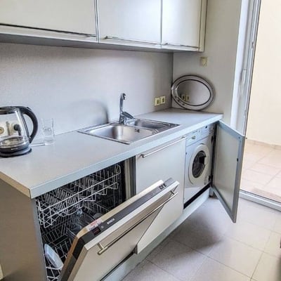 Rent of a bright, comfortable apartment, 82 m², Belgrade, Serbia