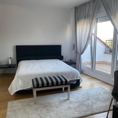 Alquiler de apartamento amplio de dos plantas, 129 m², Vračar, Belgrado, Serbia