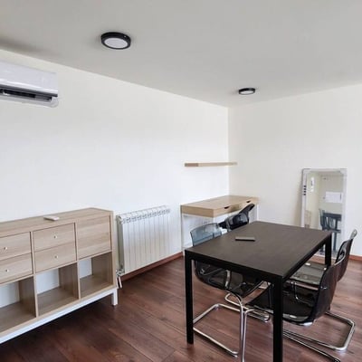 Appartement lumineux et cosy 52m² avec terrasse à louer, Čukariča, Belgrade, Serbie