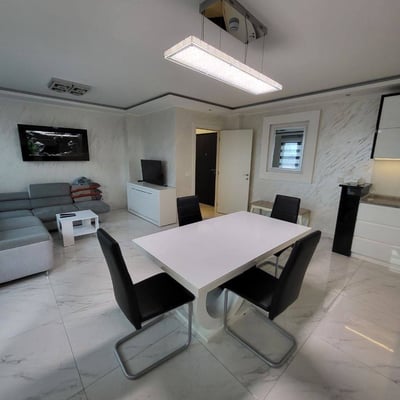 Apartamento moderno 95m² en alquiler, Zemun, Belgrado, Serbia