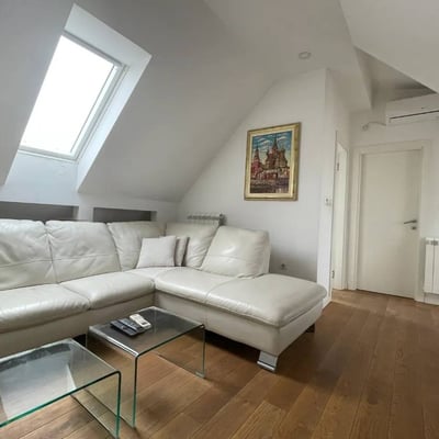 Apartamento luminoso 48m² con terraza en alquiler, Vračar, Belgrado, Serbia