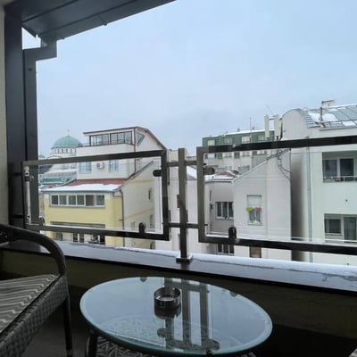 Apartamento luminoso 48m² con terraza en alquiler, Vračar, Belgrado, Serbia