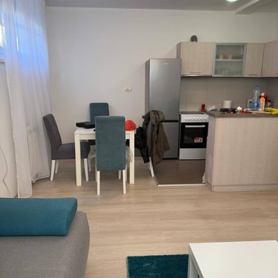 Appartement 40m² à louer dans immeuble neuf, Zemun, Belgrade, Serbie