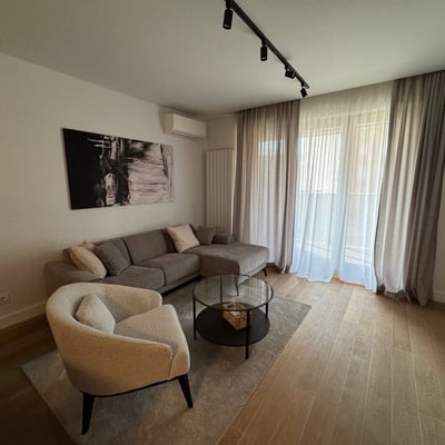 Apartamento moderno 62m² en alquiler en complejo Kennedy Residence, Nuevo Belgrado, Serbia