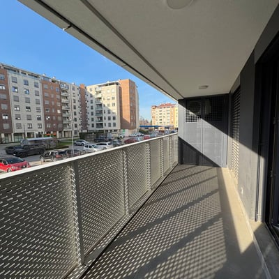Apartamento moderno 62m² en alquiler en complejo Kennedy Residence, Nuevo Belgrado, Serbia
