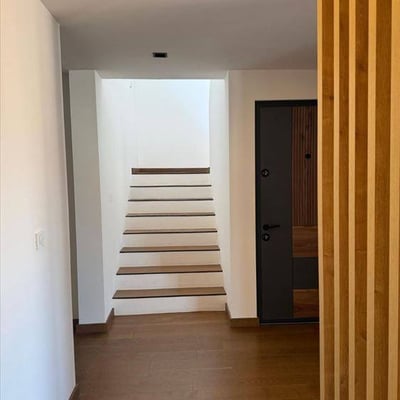 Geräumige Zweietagenwohnung 150m² zur Miete, Voždovac, Belgrad, Serbien