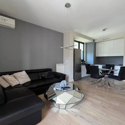 Apartamento elegante 74m² en alquiler en complejo residencial BW Metropolitan, Belgrado, Serbia