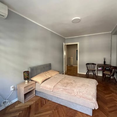 Apartamento acogedor 50m² en alquiler, Vračar, Belgrado, Serbia