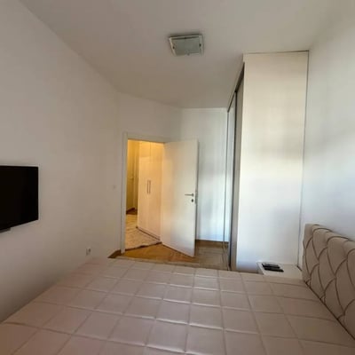 Se alquila apartamento acogedor con parking, Nuevo Belgrado, Belgrado, Serbia