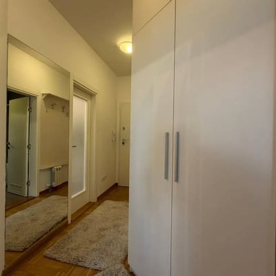 Se alquila apartamento acogedor con parking, Nuevo Belgrado, Belgrado, Serbia