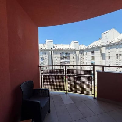Se alquila apartamento acogedor con parking, Nuevo Belgrado, Belgrado, Serbia