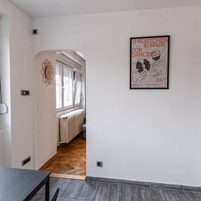 Se alquila apartamento cómodo y luminoso, centro de la ciudad, Belgrado, Serbia