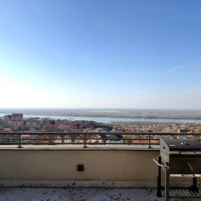 Luxuriöses Penthouse 120m² mit Donaublick zur Miete, Belgrad, Serbien