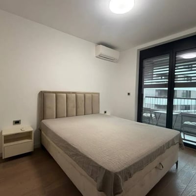 Apartamento acogedor 45m² en alquiler en complejo residencial The One, Nuevo Belgrado, Serbia