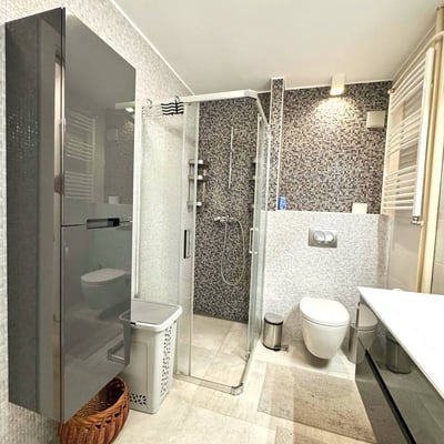 Apartamento espacioso 94m² en alquiler en un edificio nuevo en Zvezdara, Belgrado, Serbia