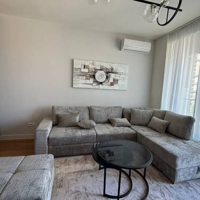 Alquiler de apartamento moderno 55m² en el complejo premium BW Iris, Belgrado, Serbia