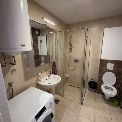 Alquiler de apartamento moderno 52m² en el complejo Green Residence, Belgrado, Serbia