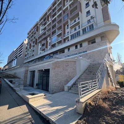 Alquiler de apartamento moderno 52m² en el complejo Green Residence, Belgrado, Serbia