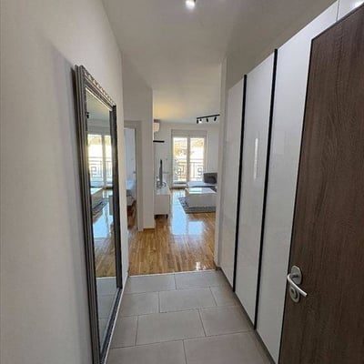 Alquiler de apartamento moderno 52m² en el complejo Green Residence, Belgrado, Serbia