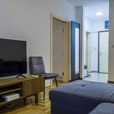 Alquiler de apartamento acogedor 42m² cerca del centro de la ciudad, Belgrado, Serbia