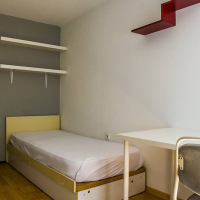 Spacious Apartment 100m² for Rent, Senjak District, Belgrade, Serbia