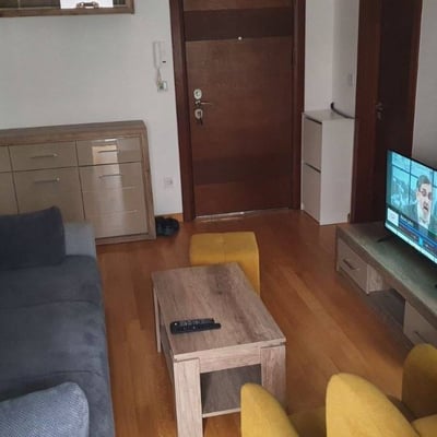Cómodo apartamento de 46 m² en alquiler en el distrito de Voždovac, Belgrado