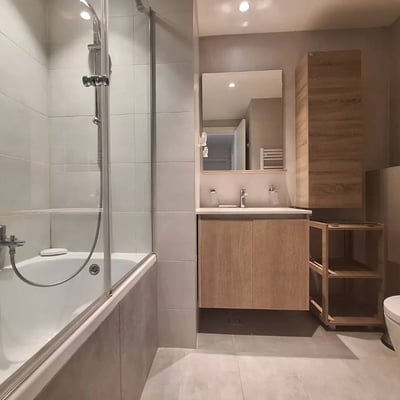 Luminoso apartamento de cuatro habitaciones de 88 m² en BW Parkview, Belgrado, Serbia