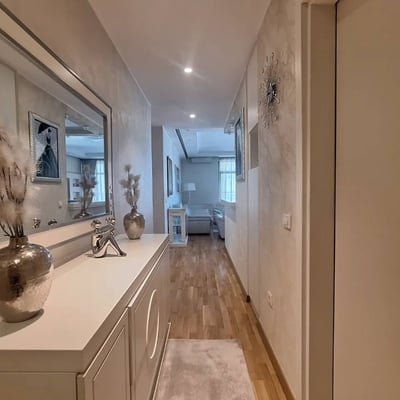Luminoso apartamento de cuatro habitaciones de 88 m² en BW Parkview, Belgrado, Serbia