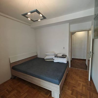 Acogedor apartamento de dos plantas de 91 m² en alquiler en Nuevo Belgrado, Serbia