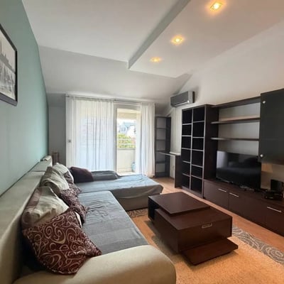 Cómodo apartamento de 61 m² con parking en Voždovac, Belgrado, Serbia