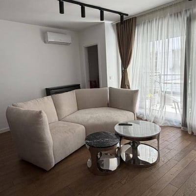 Stylish and bright 70 m² apartment for rent in Vračar, Belgrade