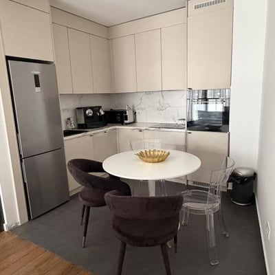 Stylish and bright 70 m² apartment for rent in Vračar, Belgrade