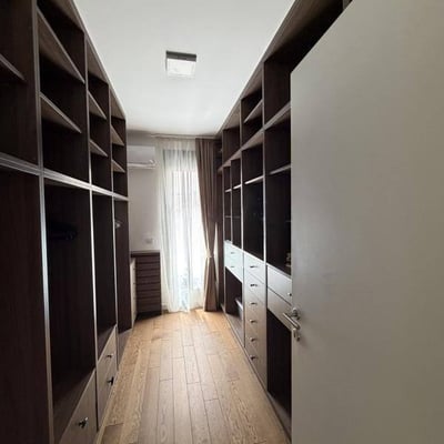 Stylish and bright 70 m² apartment for rent in Vračar, Belgrade