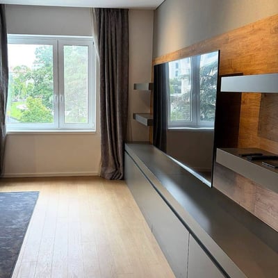 Аренда стильной квартиры 87 м² в центре Врачара с видом на Храм, Белград