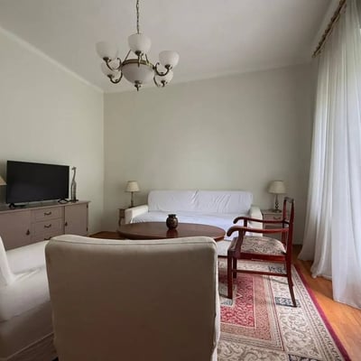 Geräumige und helle 80 m² Wohnung zur Miete im Stadtzentrum, Belgrad