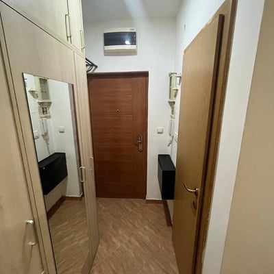 Location d'appartement confortable de 34 m² à Zvezdara, Belgrade